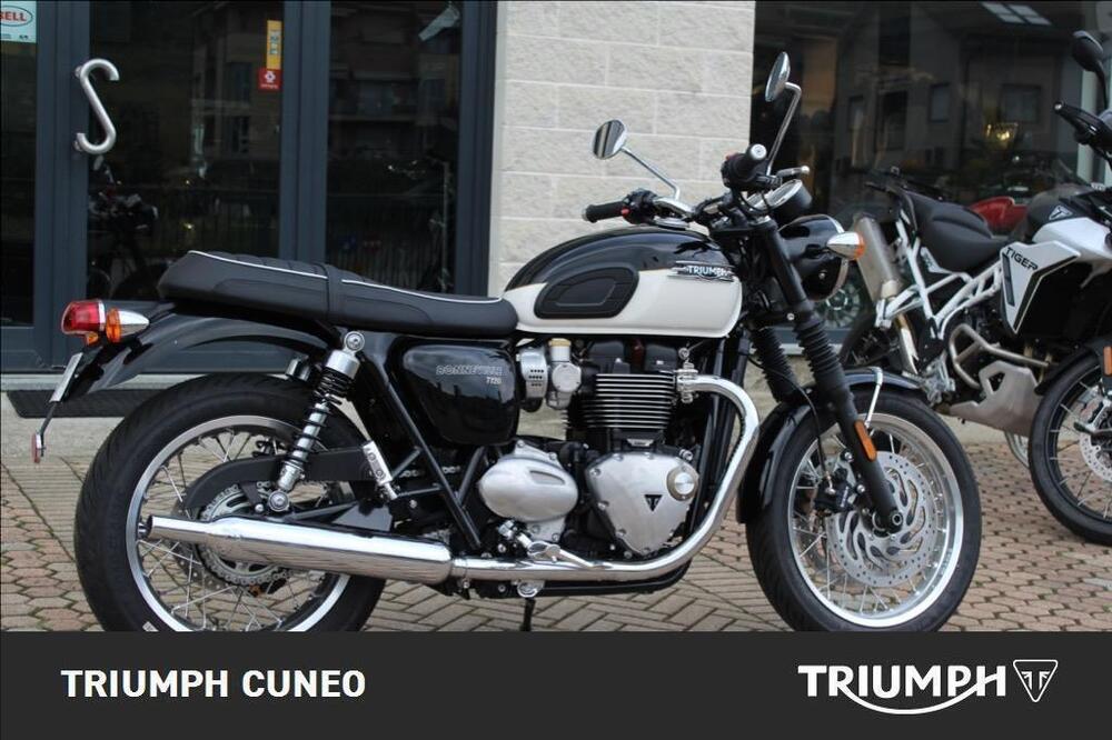 Triumph Bonneville T120 (2021 - 24) (3)