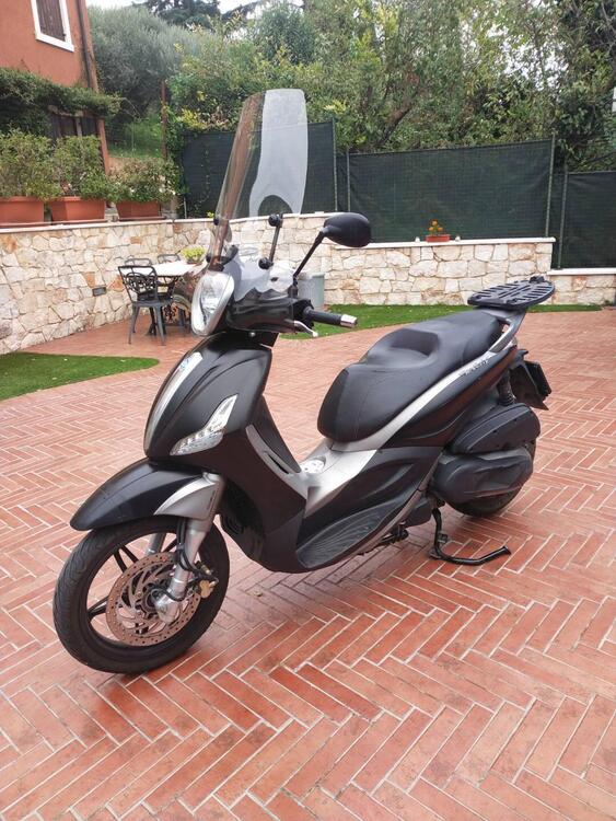 Piaggio Beverly 350 SportTouring ie ABS (2011 - 17)