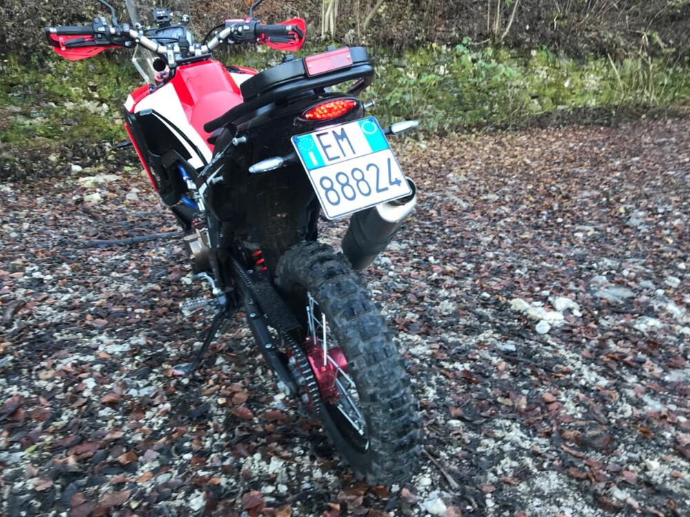 Honda Africa Twin CRF 1000L Rally (2018) (2)