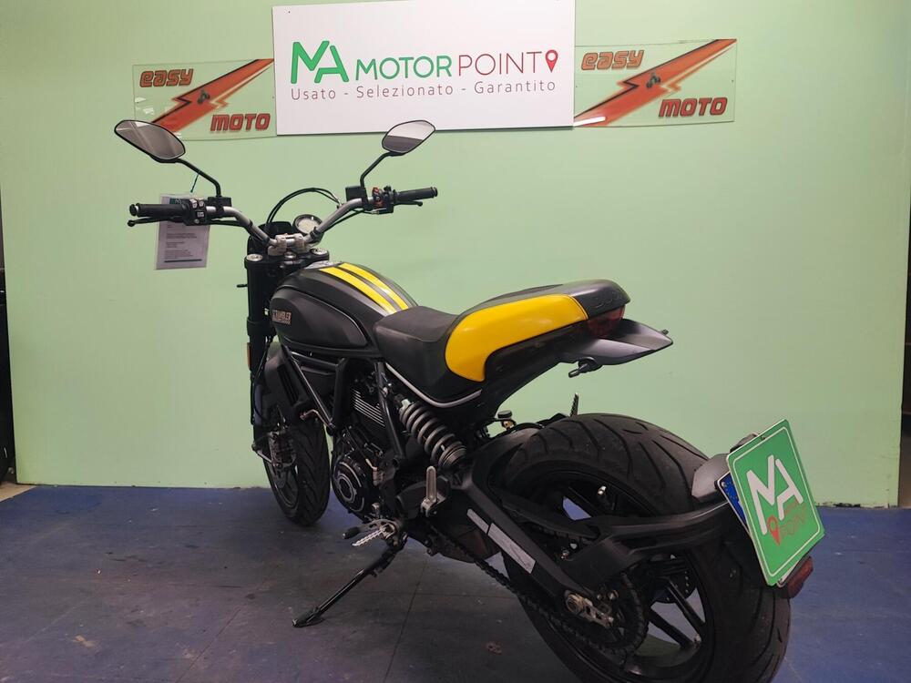 Ducati Scrambler 800 Icon Dark (2021 - 22) (2)