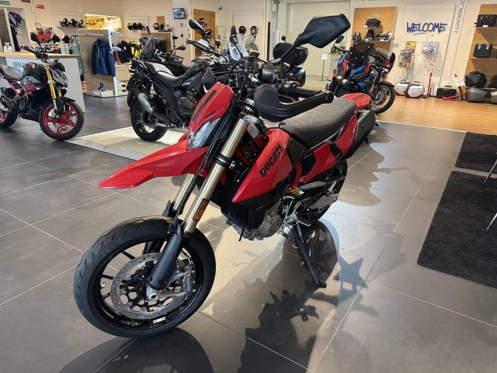 Ducati Hypermotard 698 Mono (2024) (5)