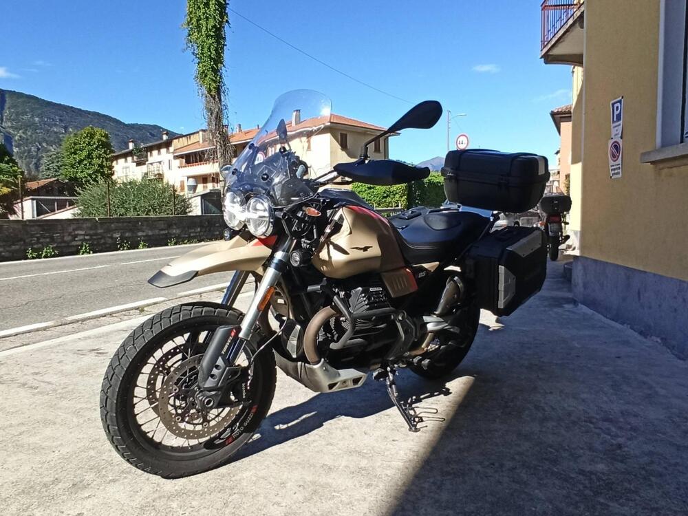 Moto Guzzi V85 TT Travel (2020) (4)