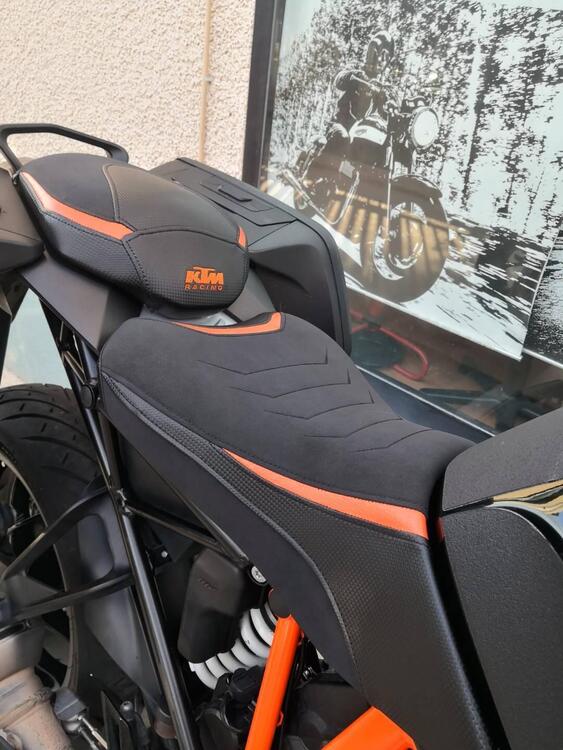 KTM 1290 Super Duke GT (2021) (5)