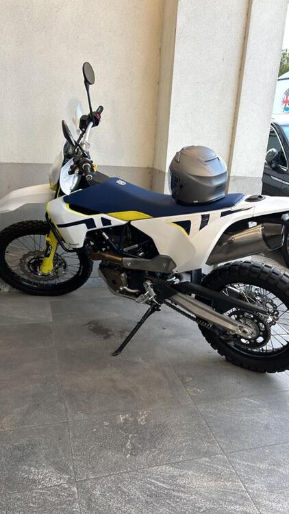 Husqvarna 701 Enduro (2021) (2)