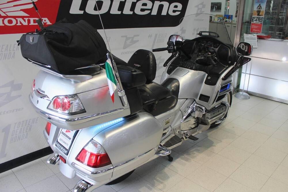 Honda GL 1800 Gold Wing (2007 - 11) (2)