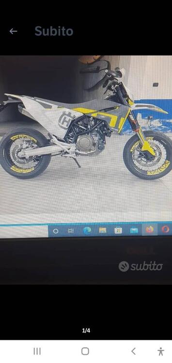 Husqvarna 701 Supermoto (2020)