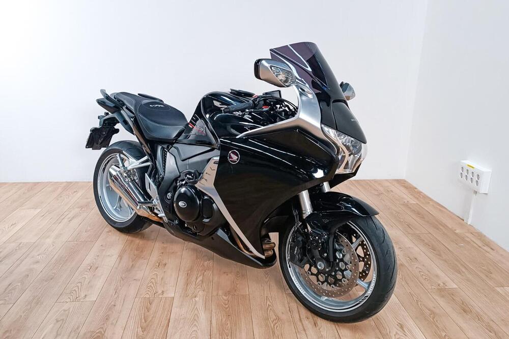 Honda VFR 1200 F ABS (2009 - 16) (2)