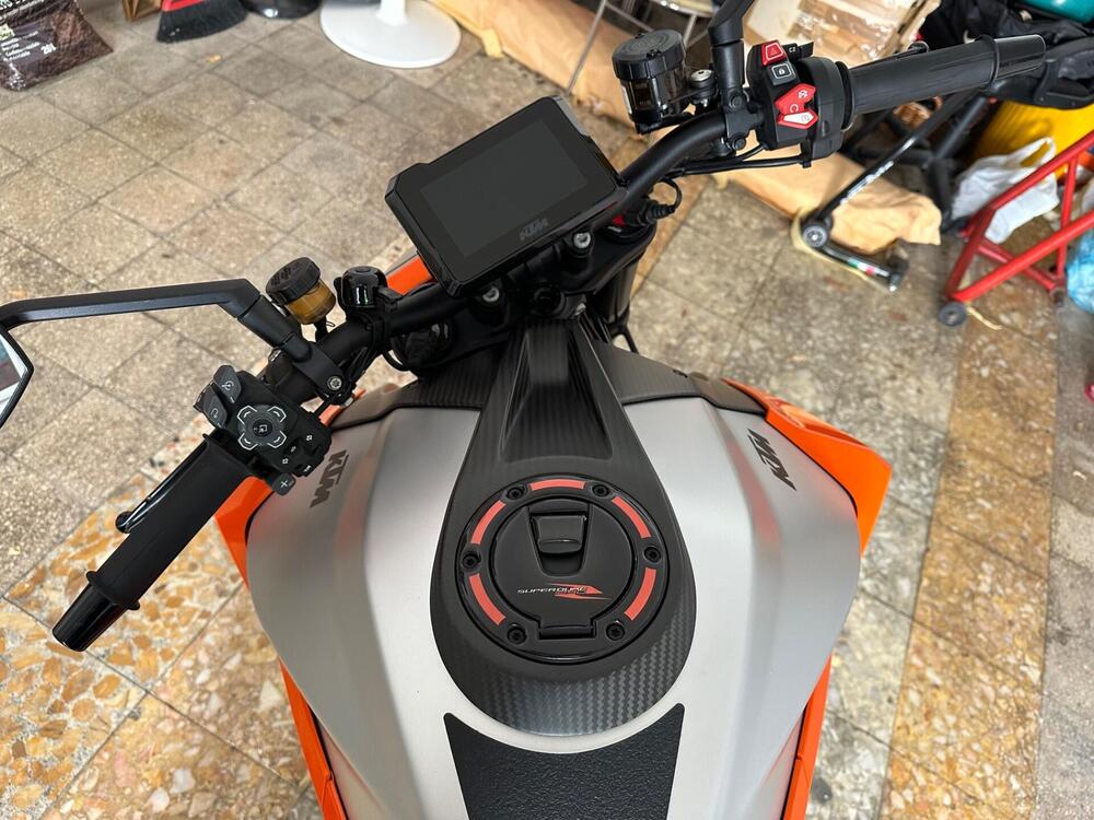 KTM 1290 Super Duke R EVO (2022 - 23) (2)