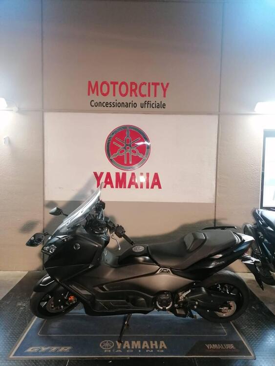 Yamaha T-Max 560 (2022 - 24) (4)