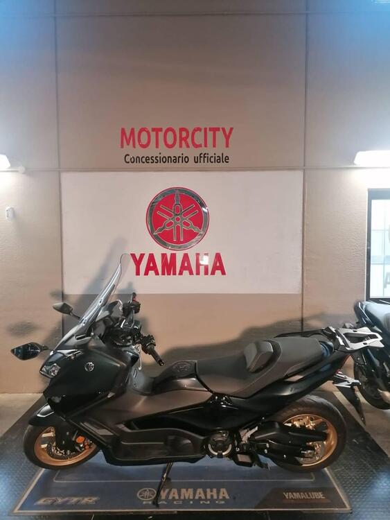 Yamaha T-Max 560 Tech Max (2022 - 24) (4)