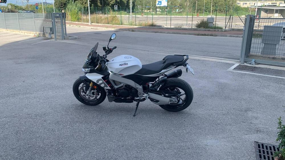 Aprilia Tuono 1100 V4 (2021 - 24) (4)