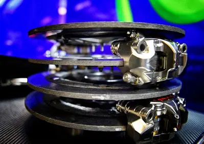 Dieci cose che non sapete sui freni della MotoGP