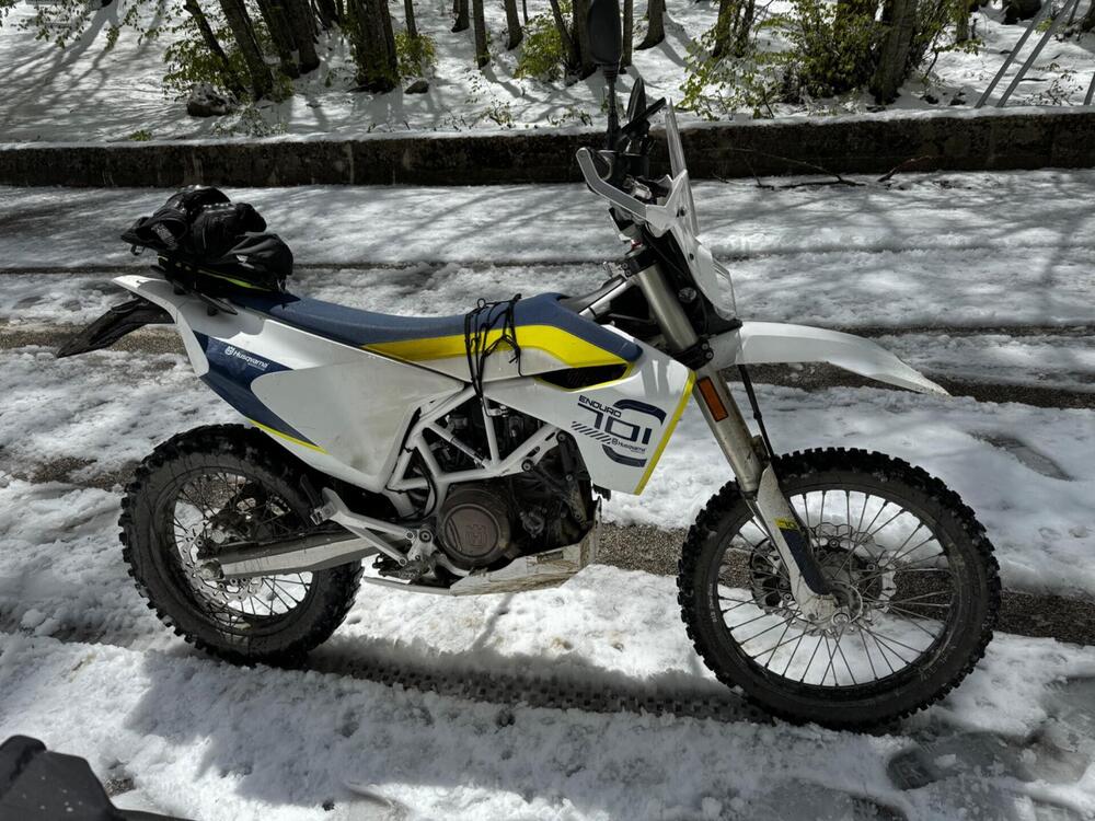 Husqvarna 701 Enduro (2017 - 19) (2)