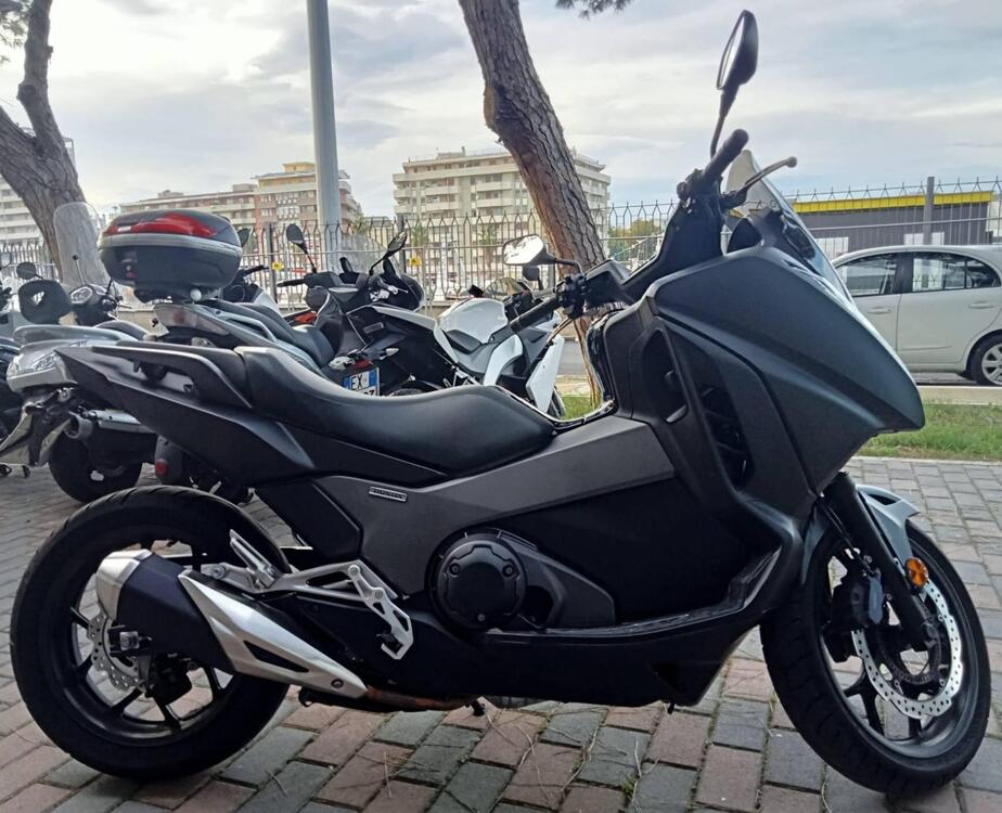 Honda Integra 750 DCT (2016 - 17) (2)