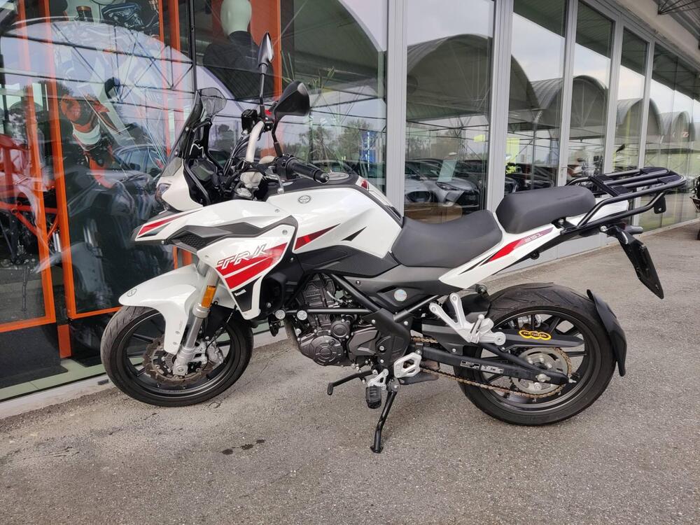 Benelli TRK 251 (2022 - 24) (3)