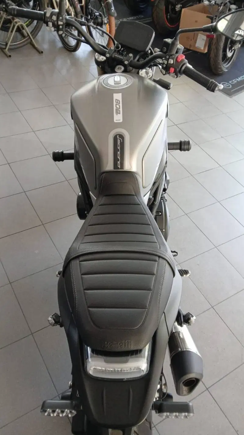 Benelli Leoncino 800 (2022 - 26) (4)