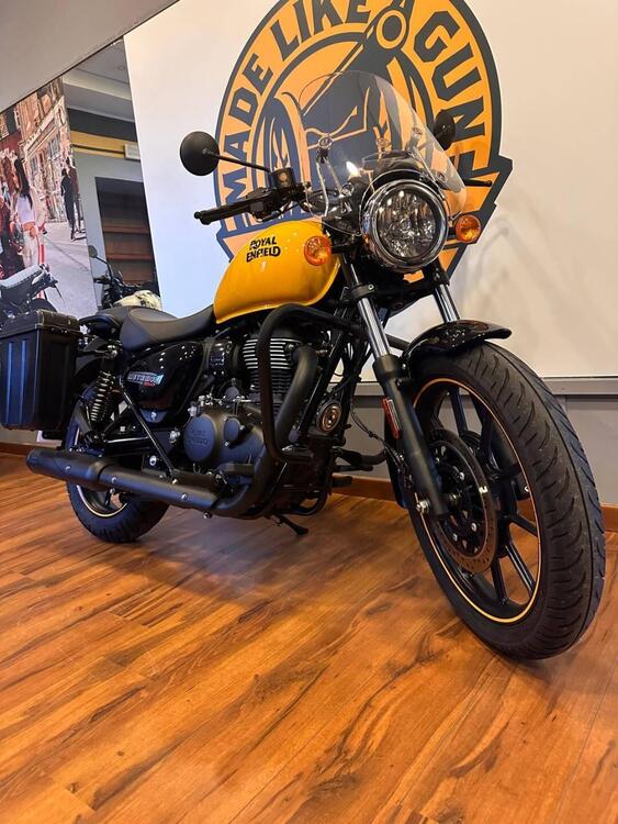 Royal Enfield Meteor 350 Fireball (2021 - 24) (2)