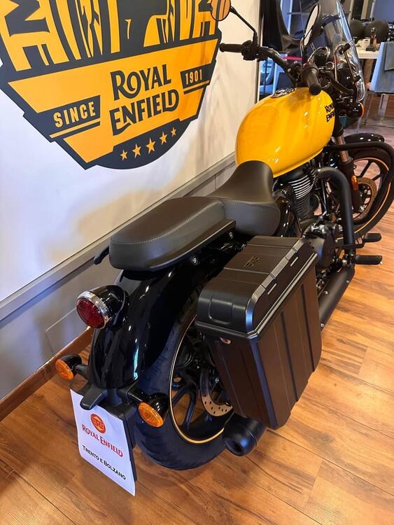 Royal Enfield Meteor 350 Fireball (2021 - 24) (3)