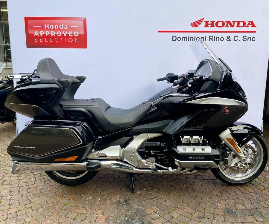 Honda GL 1800 Gold Wing Tour (2020) (2)