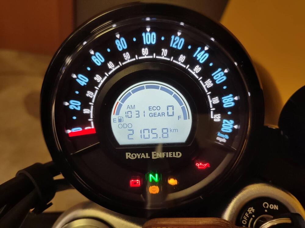 Royal Enfield Super Meteor 650 (2023 - 24) (5)