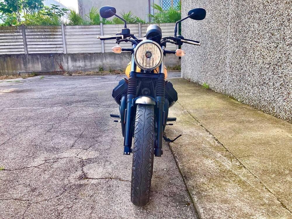 Moto Guzzi V7 II Stone (2015 - 17) (3)