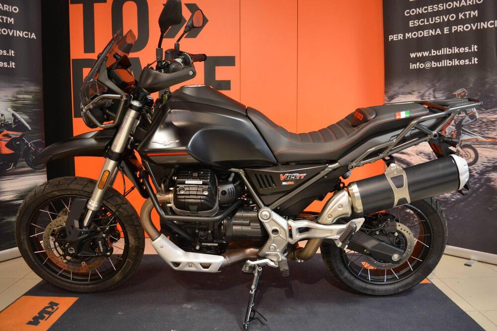 Moto Guzzi V85 TT (2021 - 23) (2)