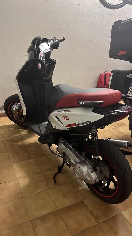 Aprilia SR 50 Motard (2012 - 13) (5)