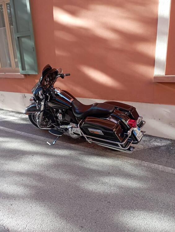 Harley-Davidson 1690 Electra Glide Classic (2010 - 12) - FLHTC (3)