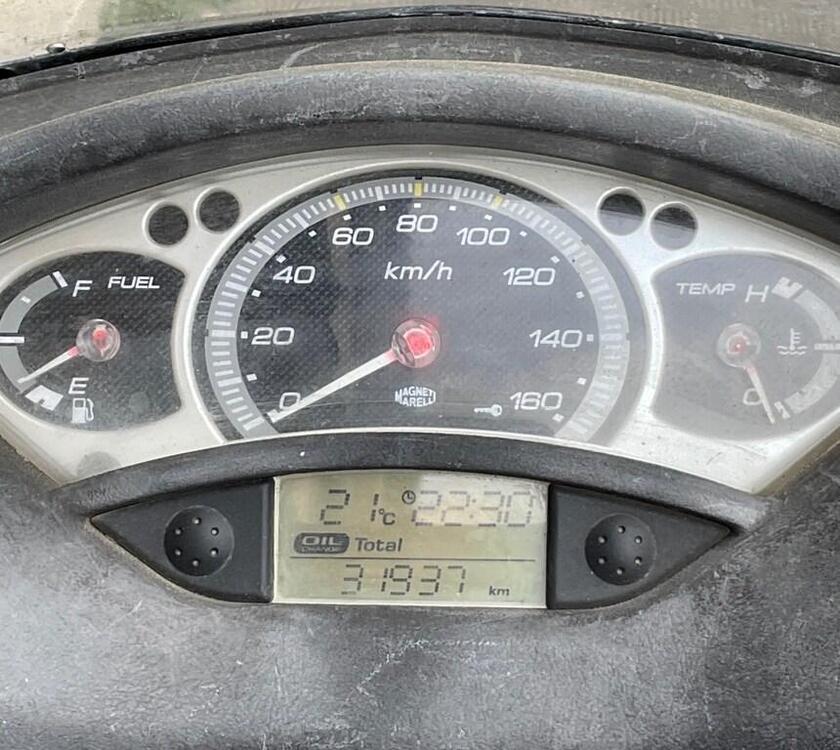 Yamaha X-Max 250 (2010 - 13) (5)