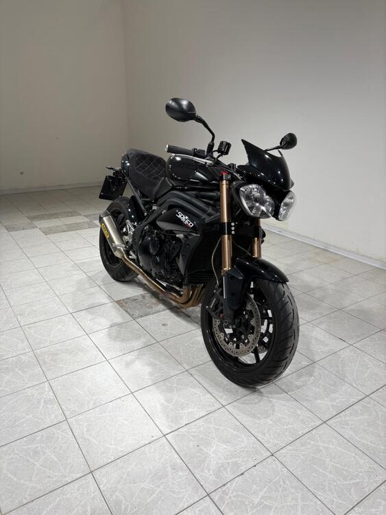 Triumph Speed Triple 1050 ABS (2011 - 15) (2)