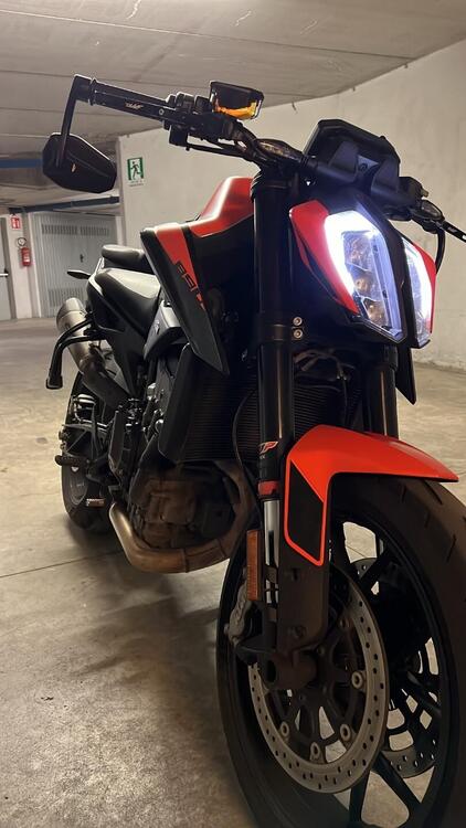 KTM 890 Duke L (2021) (3)