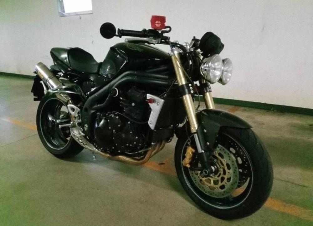 Triumph Speed Triple 1050 (2005 - 11) (4)