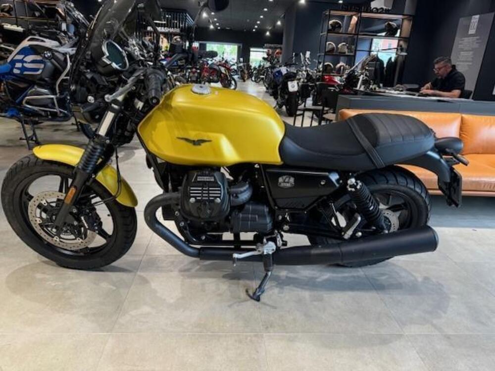 Moto Guzzi V7 Stone (2021 - 24) (5)