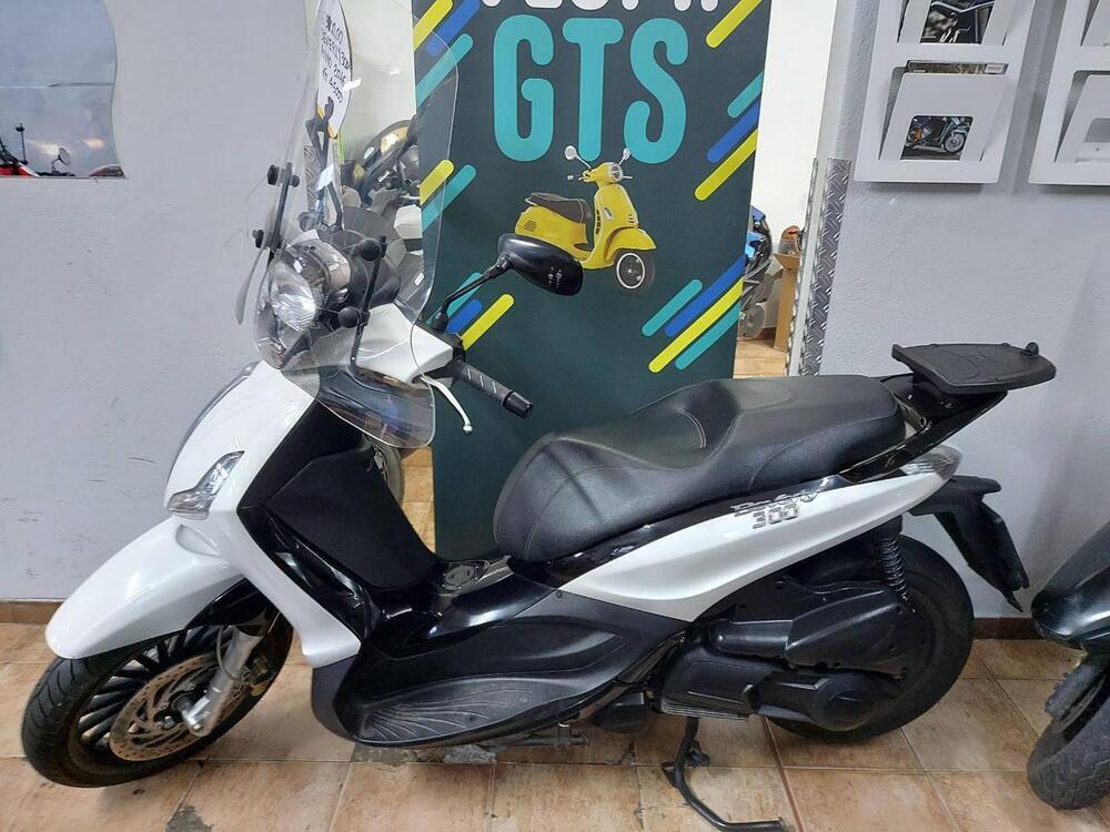 Piaggio Beverly 300 i.e. (2010 - 16)