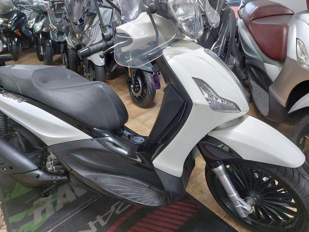 Piaggio Beverly 300 i.e. (2010 - 16) (5)