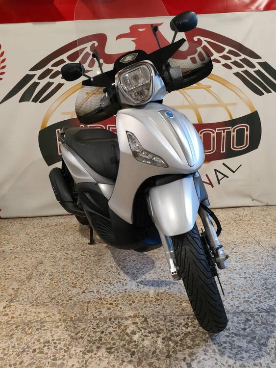 Piaggio Beverly 300 S i.e. ABS-ASR (2016 - 20) (3)