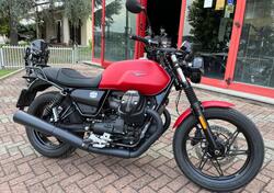 Moto Guzzi V7 Stone (2021 - 24) usata