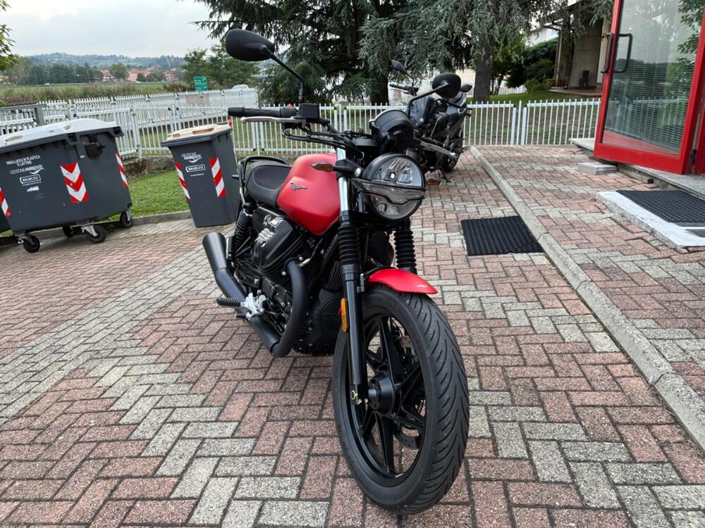 Moto Guzzi V7 Stone (2021 - 24) (3)