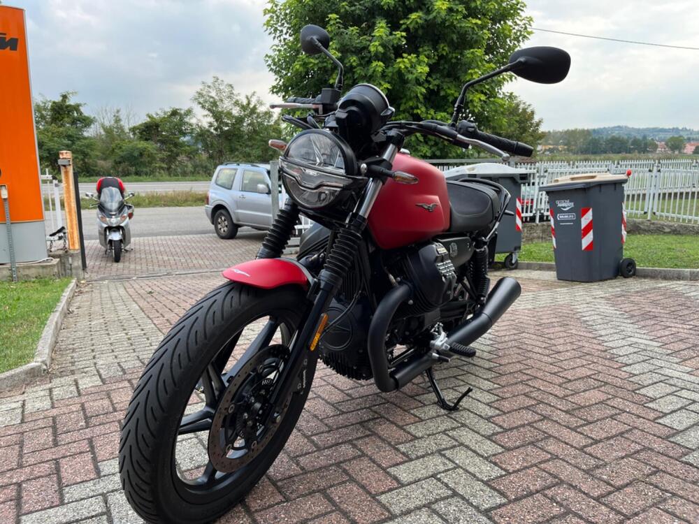 Moto Guzzi V7 Stone (2021 - 24) (5)