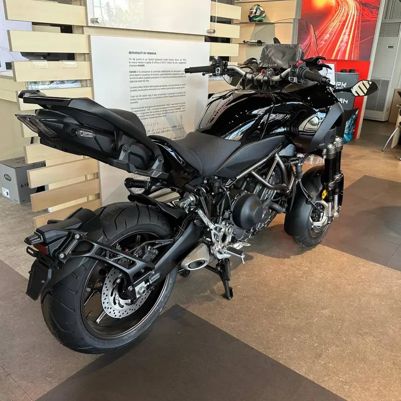 Yamaha Niken 890 GT (2023 - 26) (4)