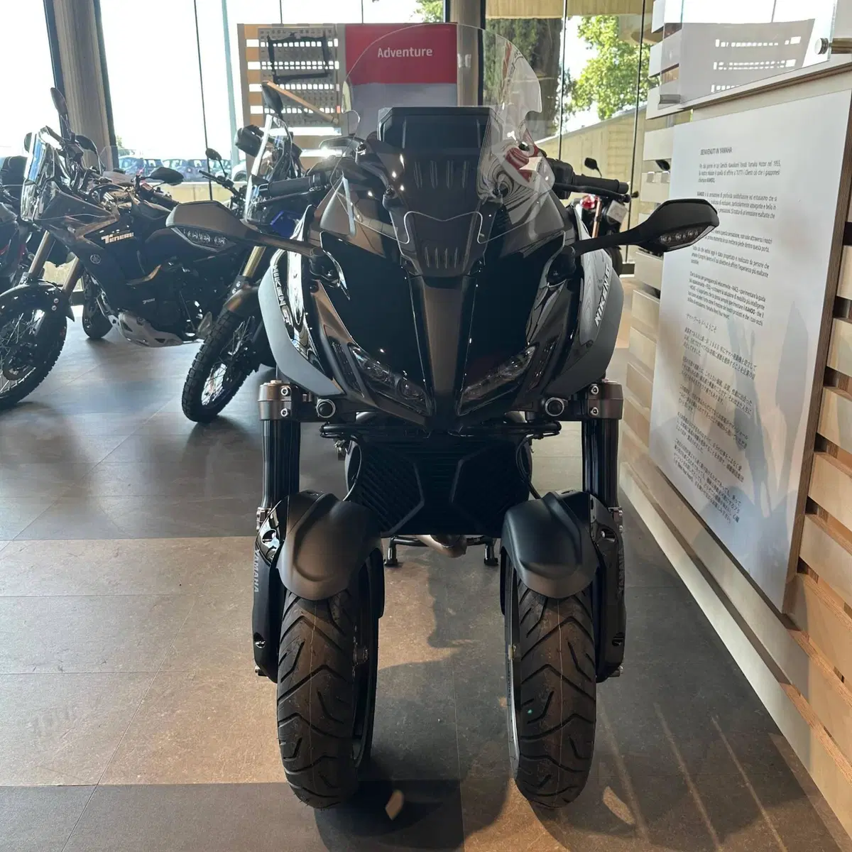 Yamaha Niken 890 GT (2023 - 26) (6)