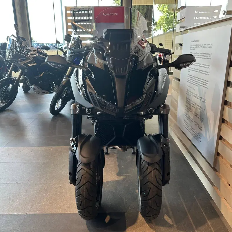 Yamaha Niken 890 GT (2023 - 26) (6)