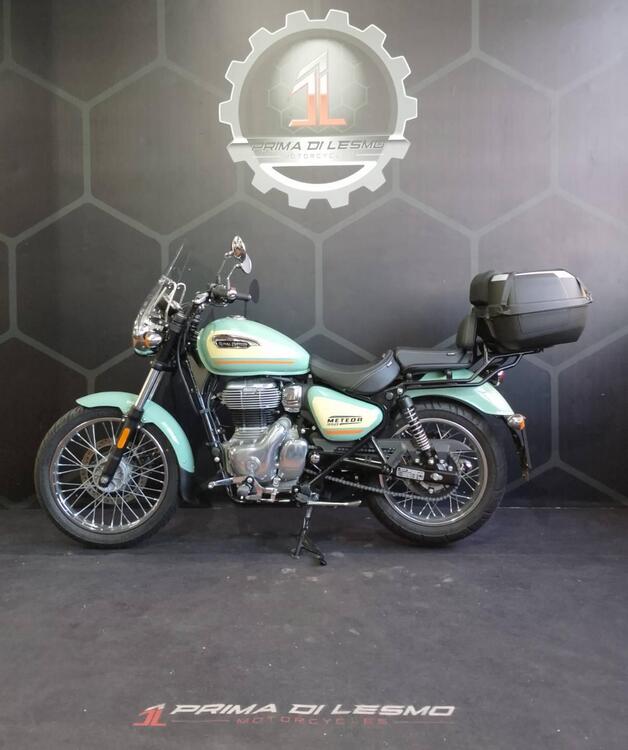 Royal Enfield Meteor 350 Aurora (2024) (4)