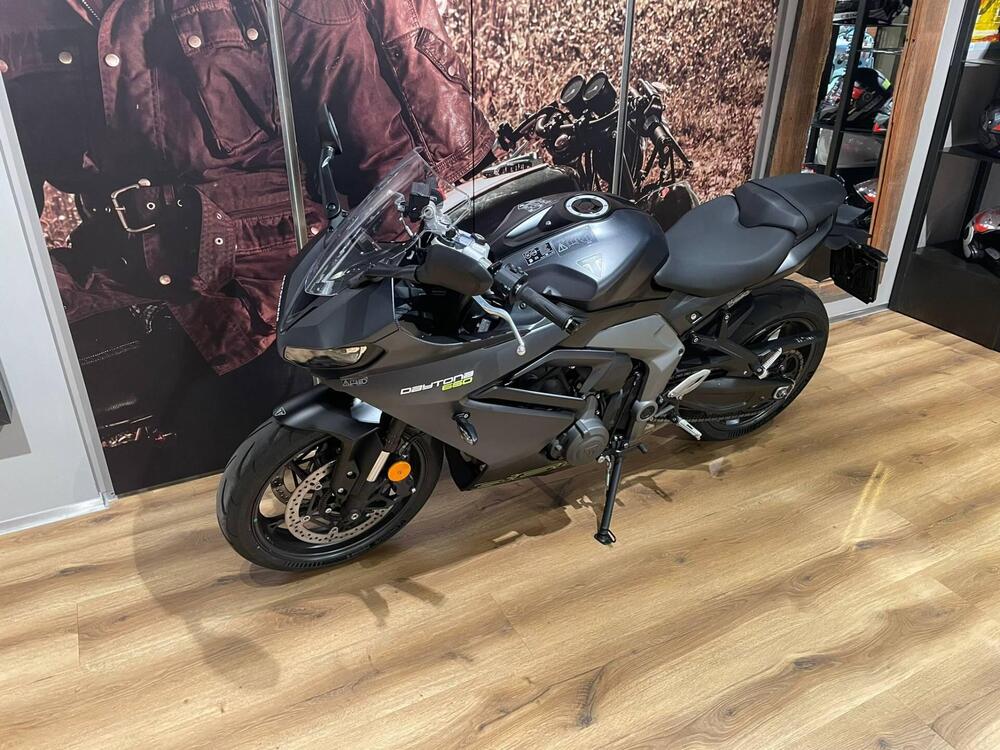 Triumph Daytona 660 (2024) (3)