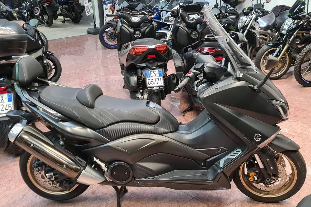 Yamaha T-Max 530 (2015 - 16) (2)