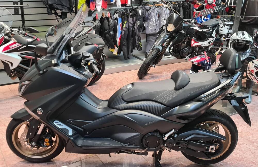 Yamaha T-Max 530 (2015 - 16)