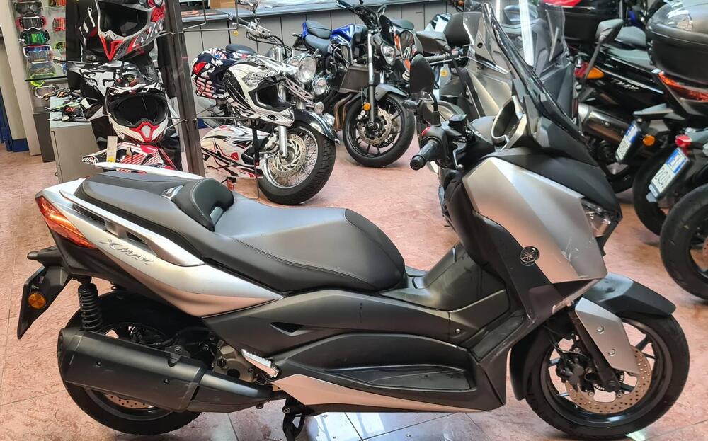 Yamaha X-Max 300 (2021 - 24) (3)