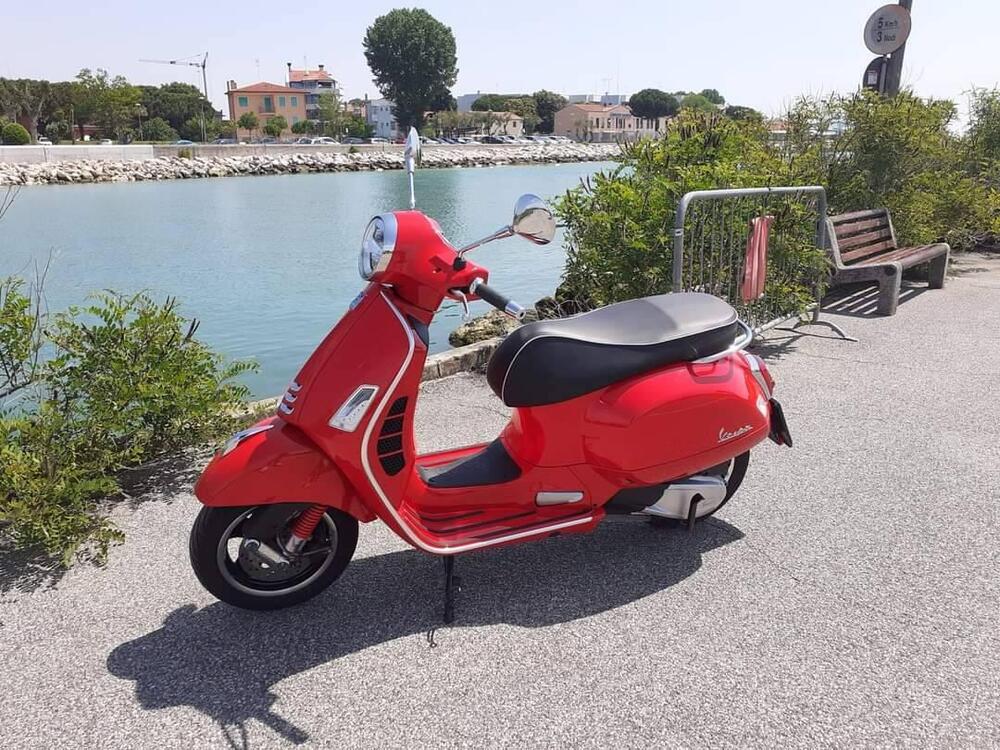 Vespa GTS 300 Super Hpe (2021 - 22)