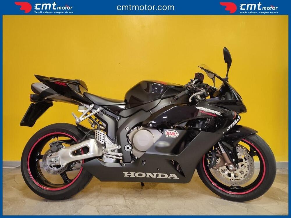 Honda CBR 1000 RR Fireblade (2004 - 05)