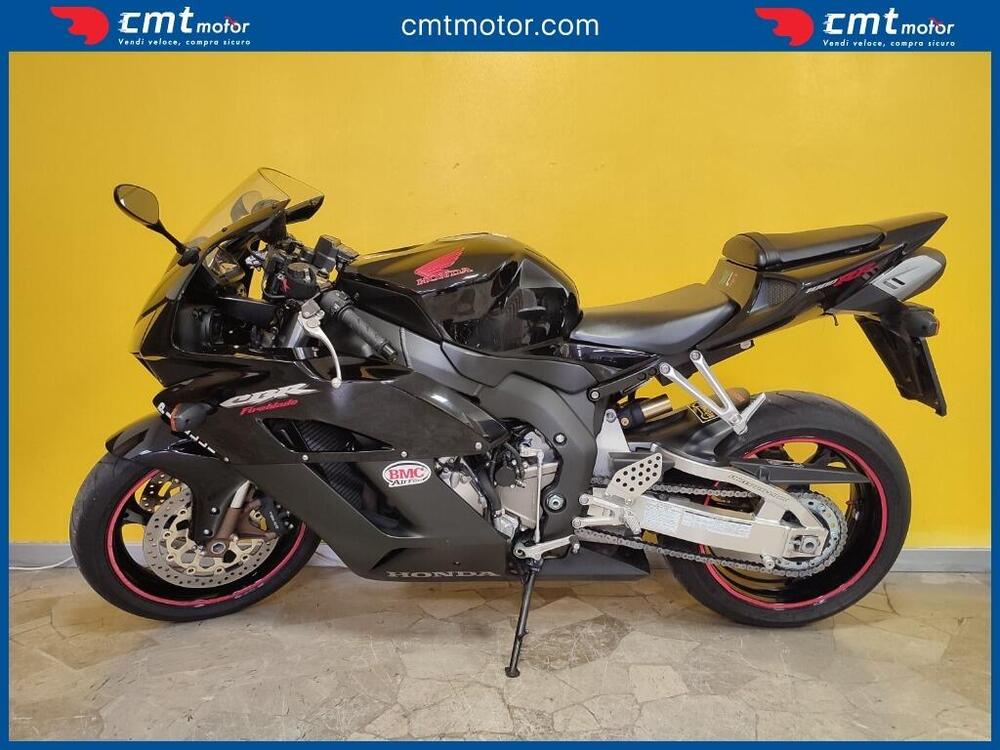 Honda CBR 1000 RR Fireblade (2004 - 05) (4)